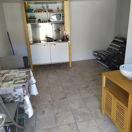 Apartman A Petit Prix